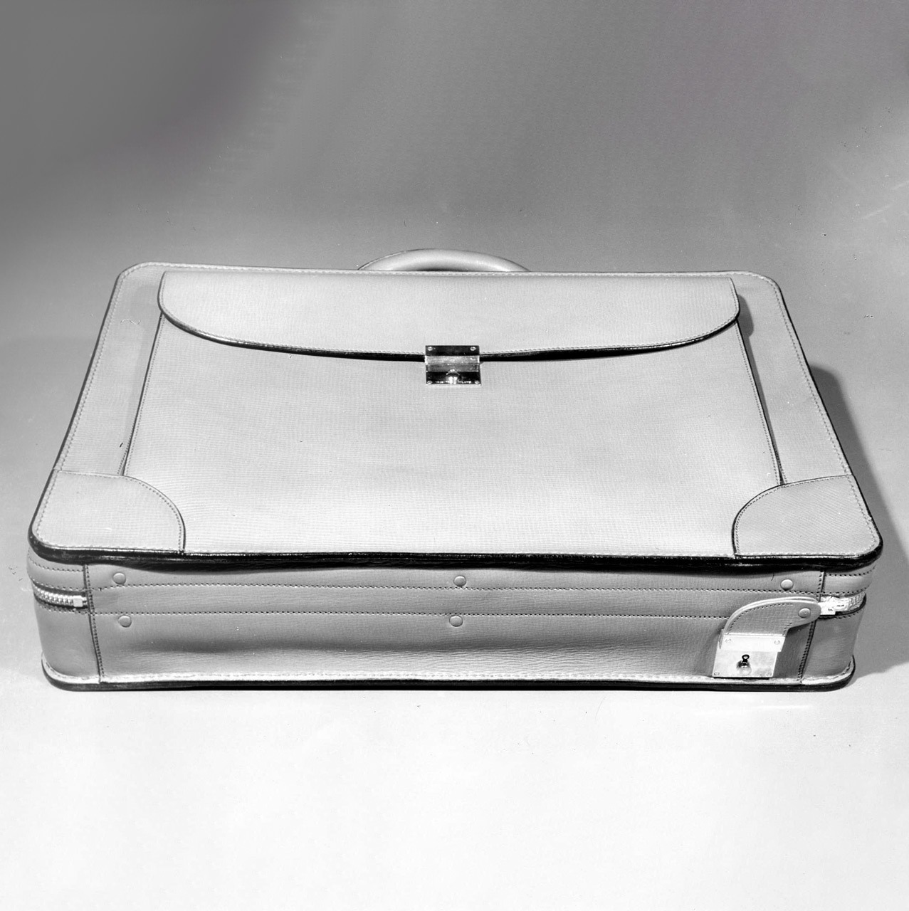 Valigia-borsa d’affari “24 ore” Valigia-borsa d’affari “24 ore”