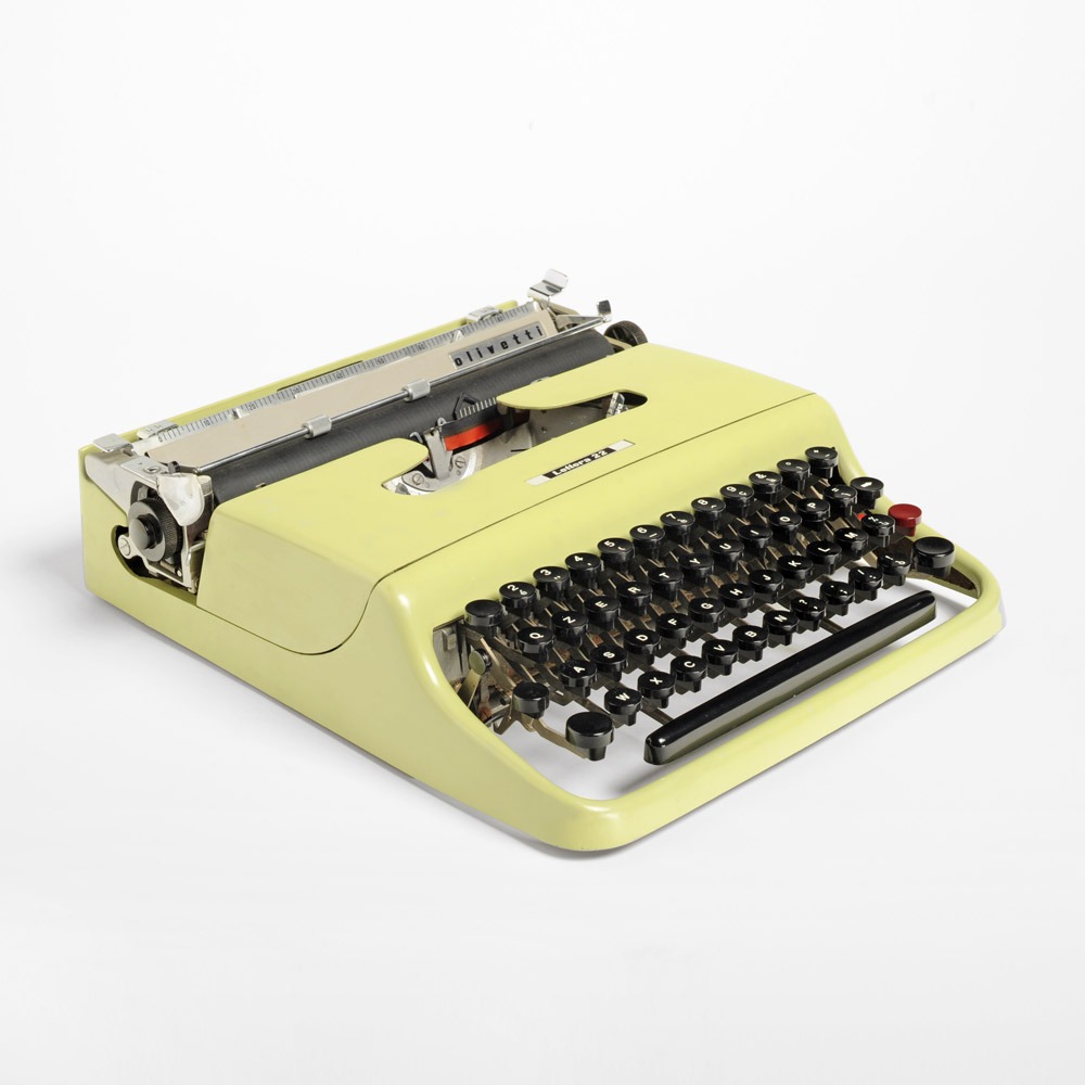 Macchina da scrivere portatile “Lettera 22”