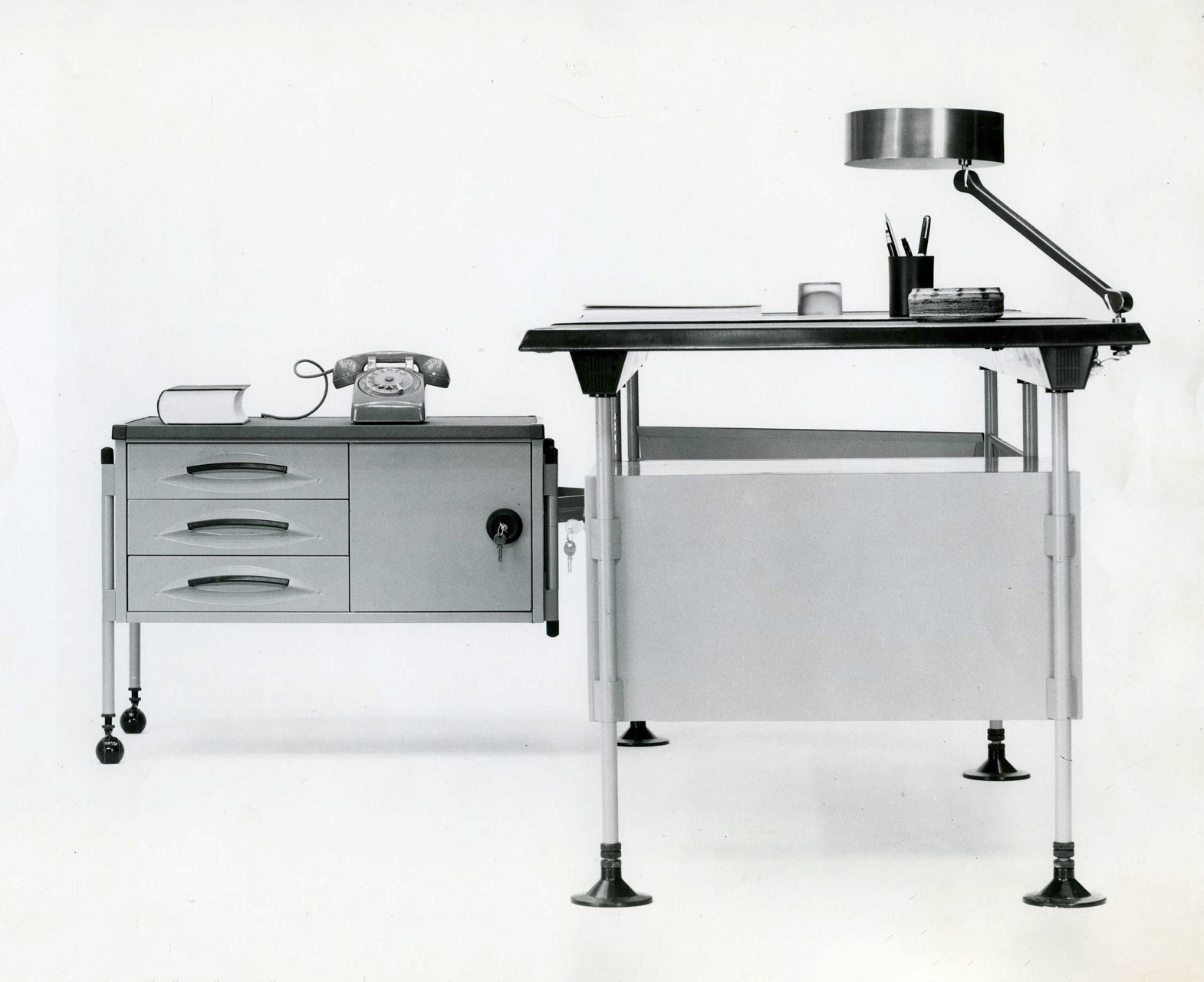 Serie mobili metallici “Spazio” Serie mobili metallici “Spazio”