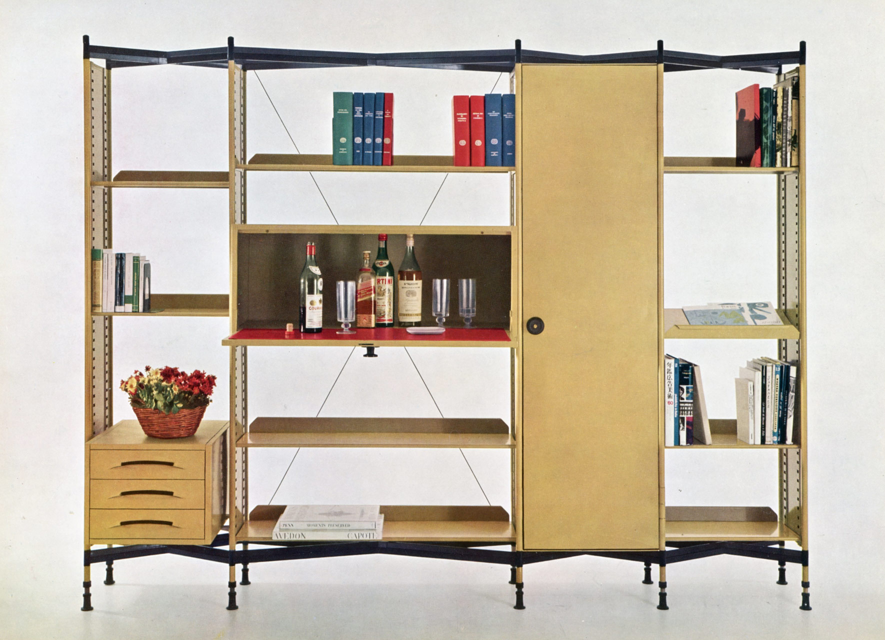 Serie mobili metallici “Spazio” Serie mobili metallici “Spazio”