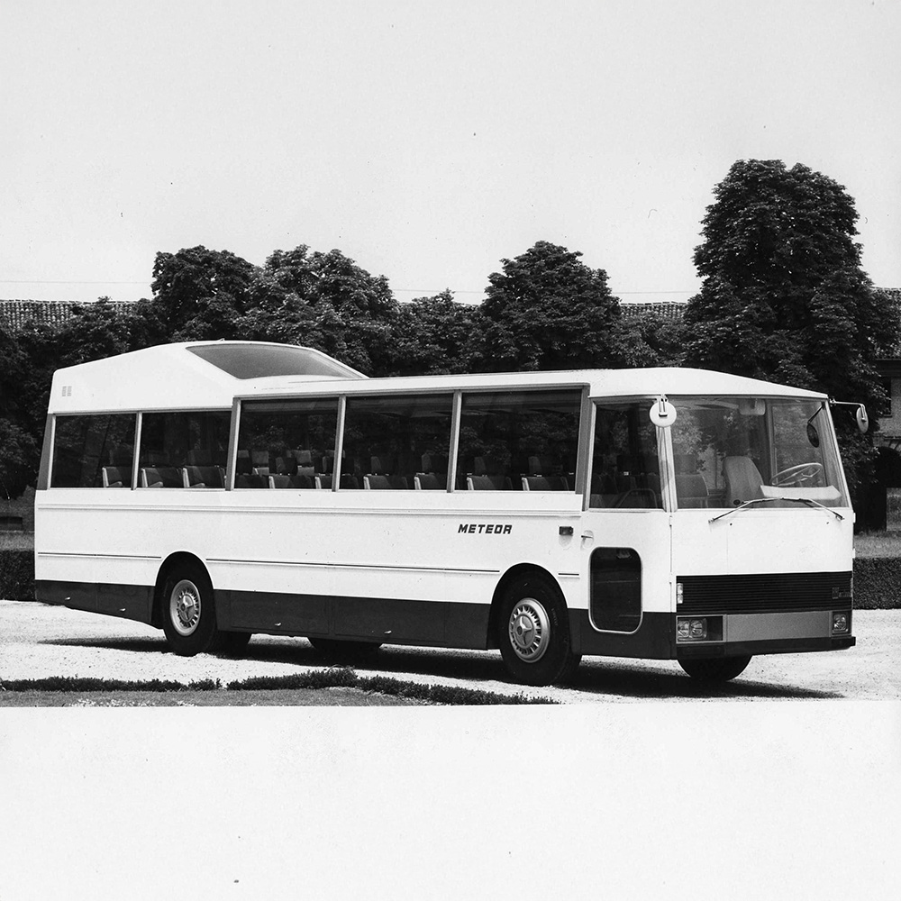 Pullman da grande turismo “Meteor”