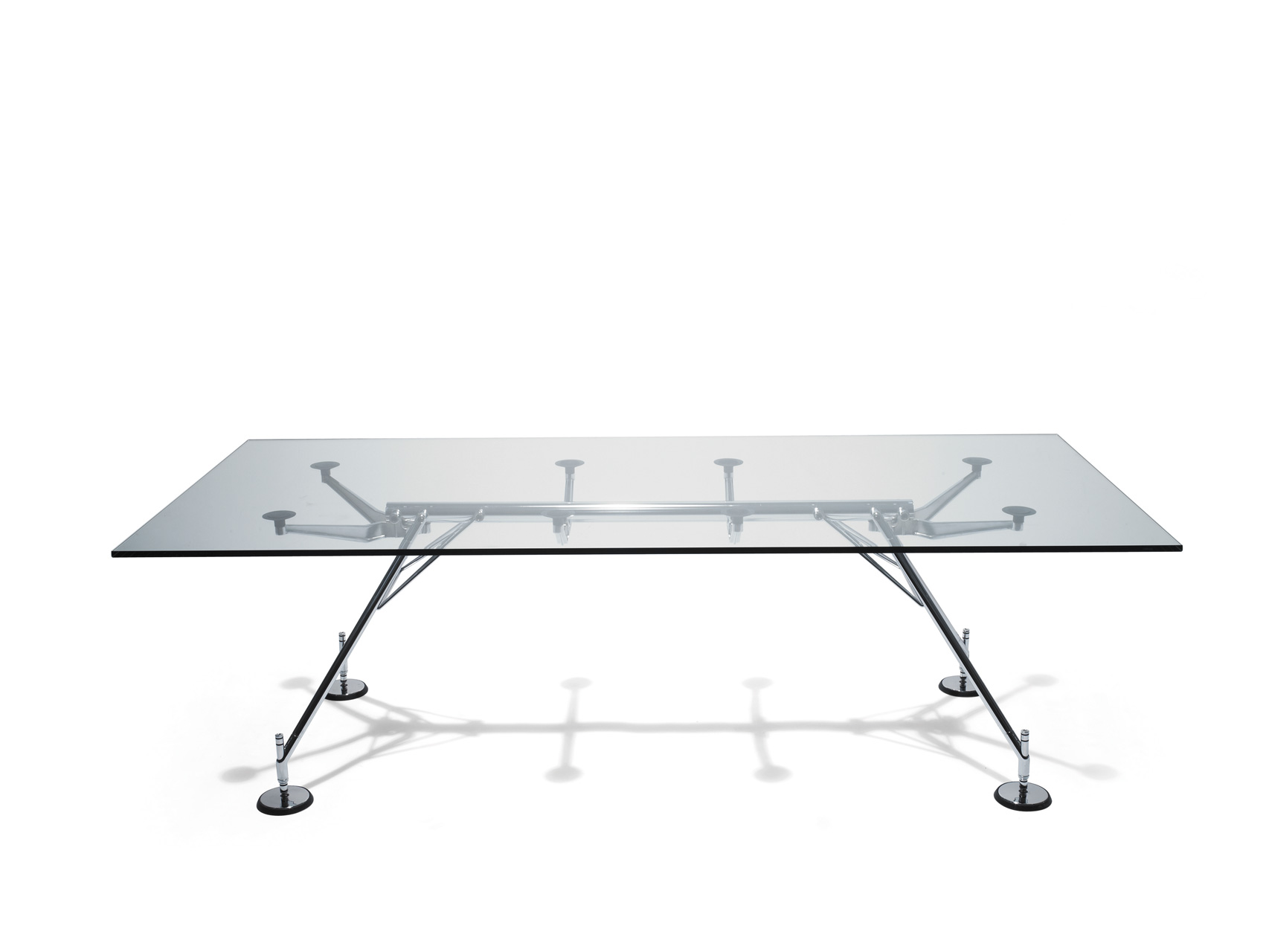 Sistema di tavoli e scrivanie per ufficio “Nomos” Sistema di tavoli e scrivanie per ufficio “Nomos”