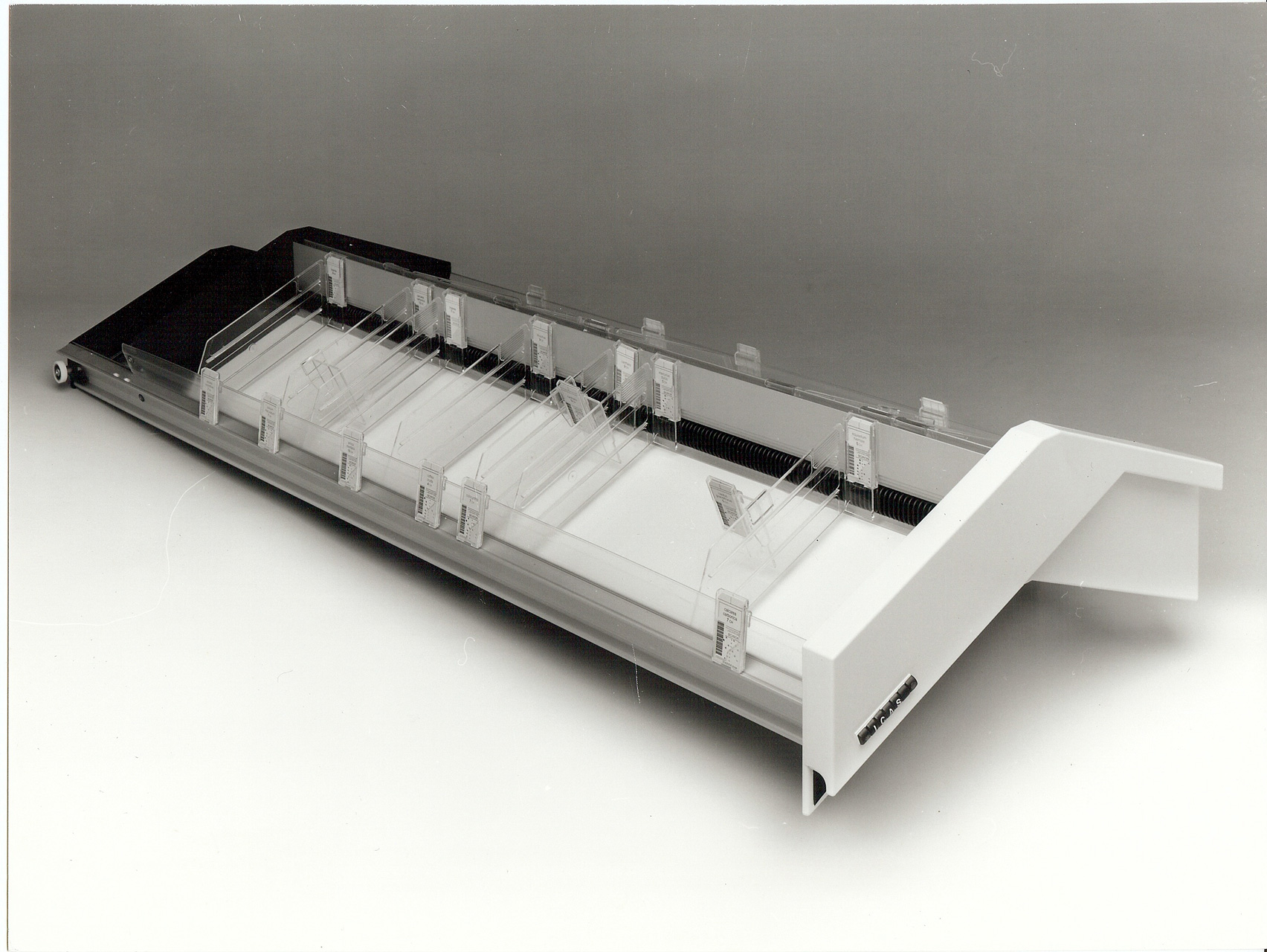 Sistema di cassettiere per farmacia “Boomerang” Sistema di cassettiere per farmacia “Boomerang”