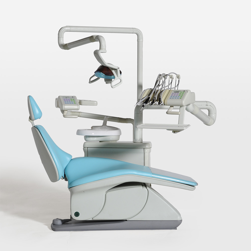 Apparecchiatura odontoiatrica “Isotron”