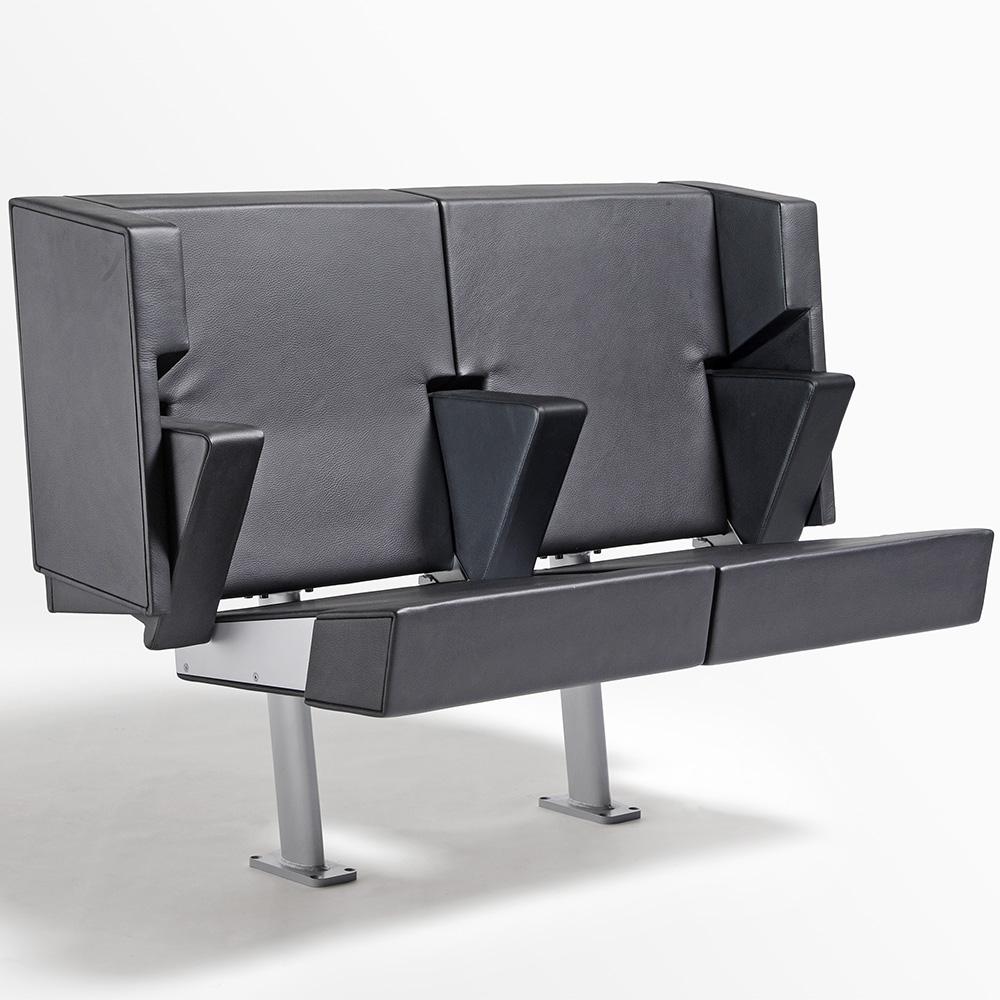 Sistema di sedute per sale conferenza “Kube”